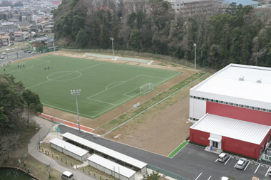 8）サッカーグラウンド