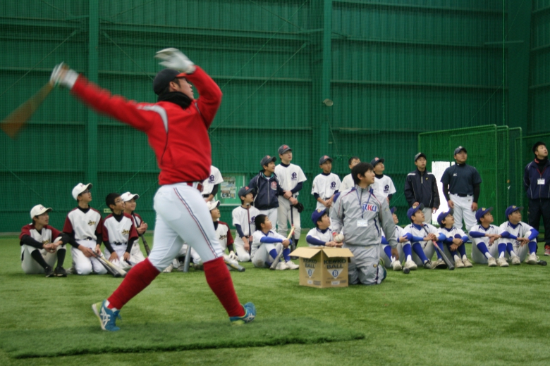 第４回 本学 硬式野球部による野球教室が開催されました